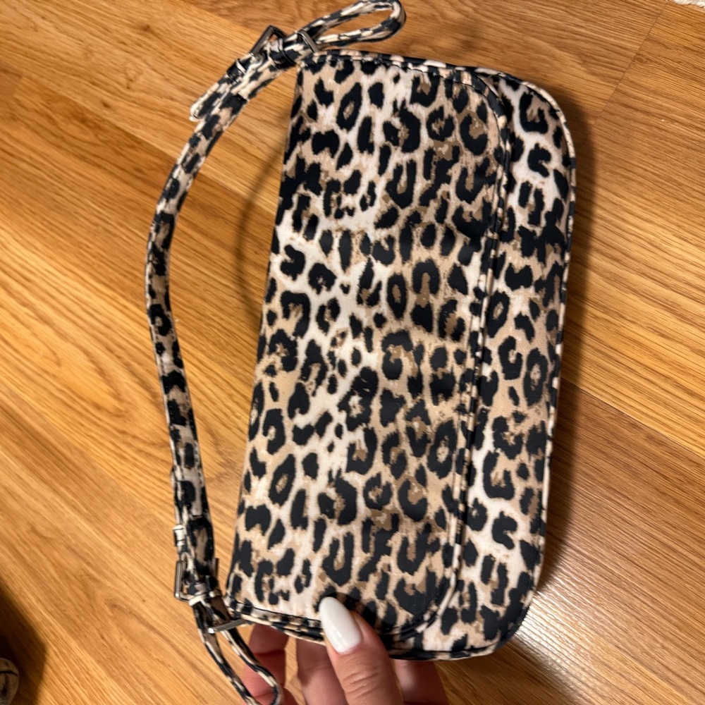 Zara Terez Leopard Print Shoulder Bag